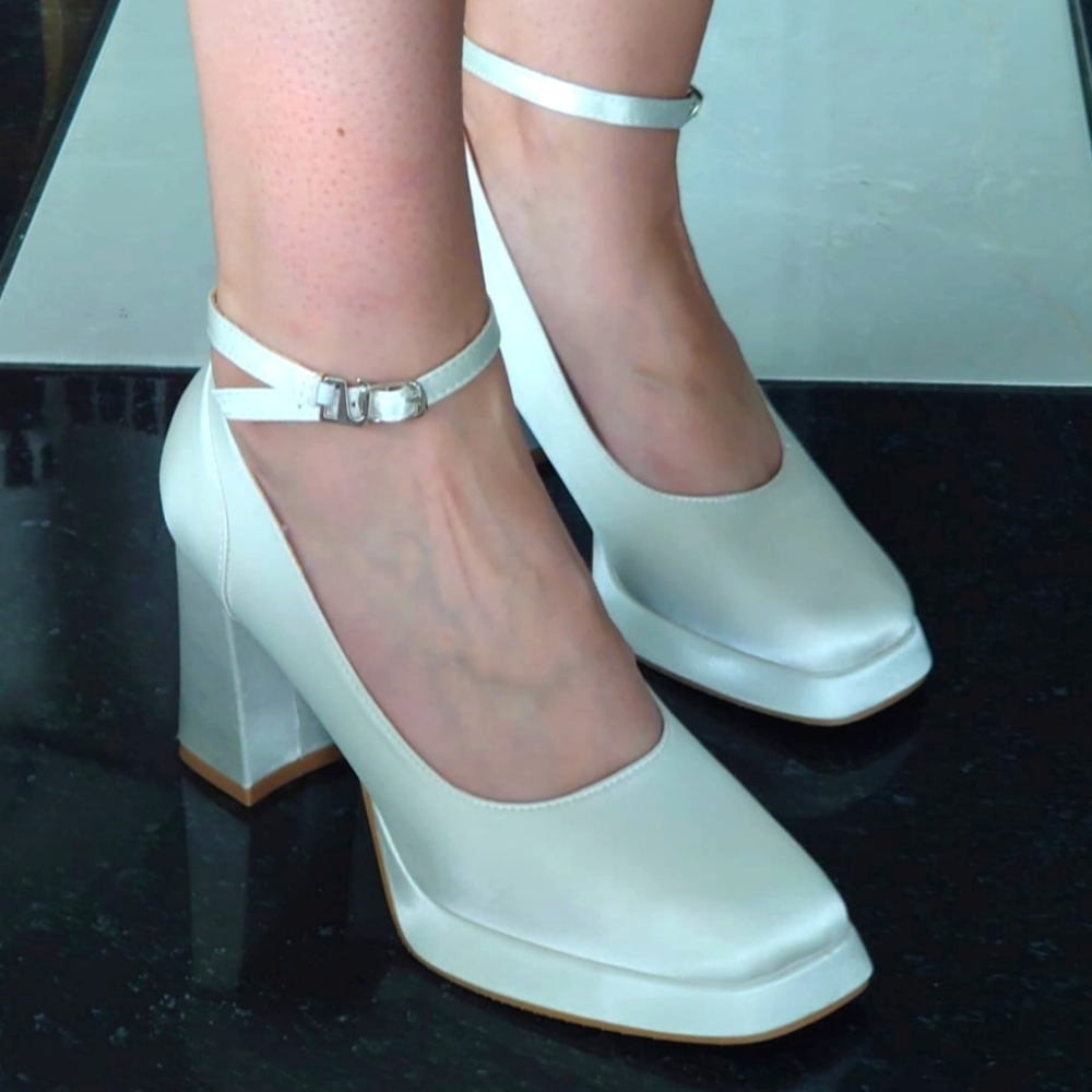 🆕Elegant White Women's Heels